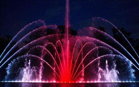 The magic of the Fountains Night Show returns this summer