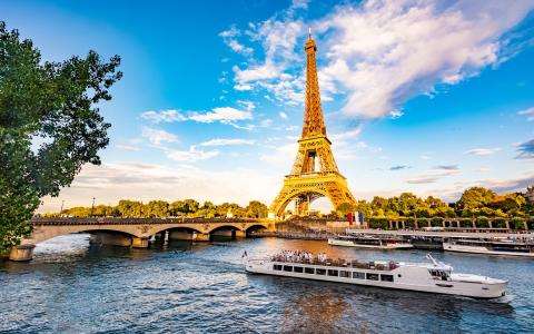 Les plus belles croisières au départ de la Tour Eiffel
