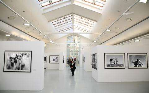 Calder. Rêver en équilibre : une grande exposition à découvrir à Paris depuis l’Hôtel Auteuil Tour Eiffel